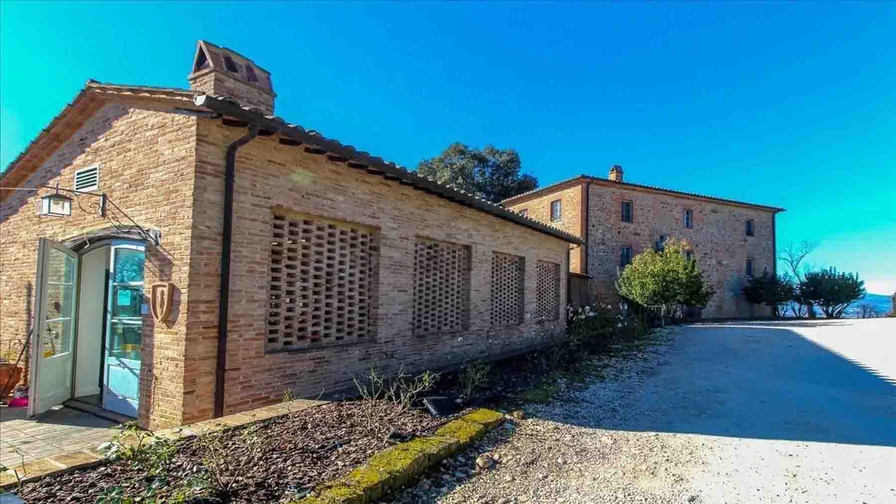 1784879665_idealista2928172312 Rustieke plattelandswoning in Città della Pieve, Umbrië