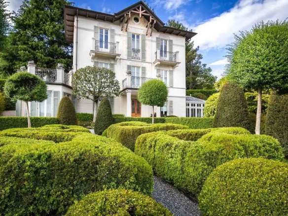 Elegant Villa with Pool near Lake Como, Lombardy