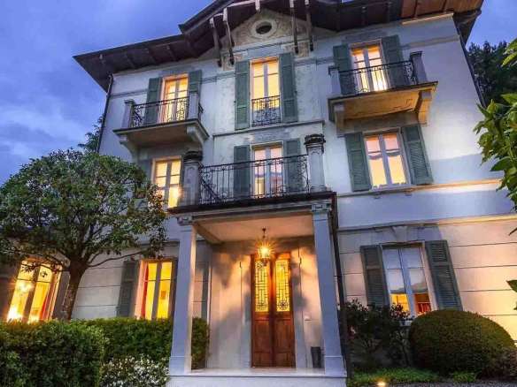 Elegant Villa with Pool near Lake Como, Lombardy