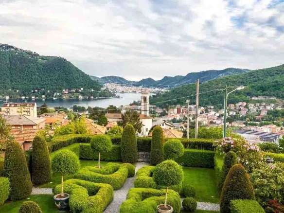 Elegant Villa with Pool near Lake Como, Lombardy