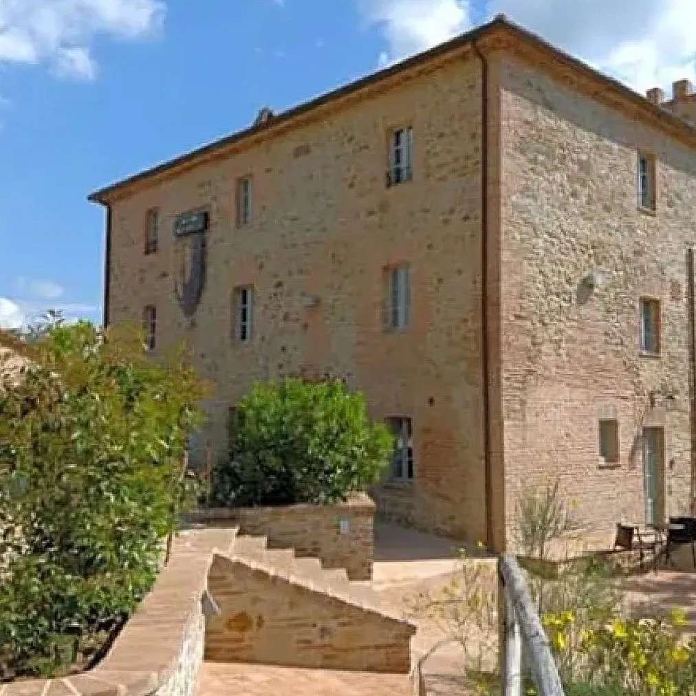 square_1790868527_6abe7b35ab003cdp228-092 Casale rustico in Città della Pieve, Umbria