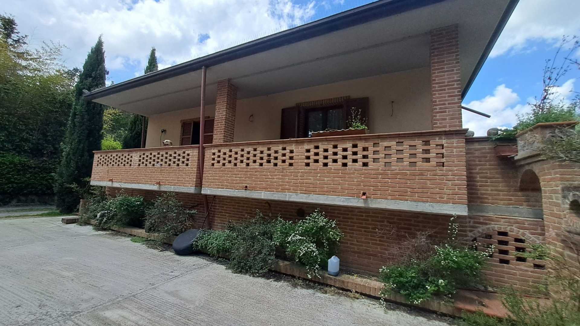g_202406221244227419 Villa singola su due livelli con ampio giardino in parte terreno edificabile