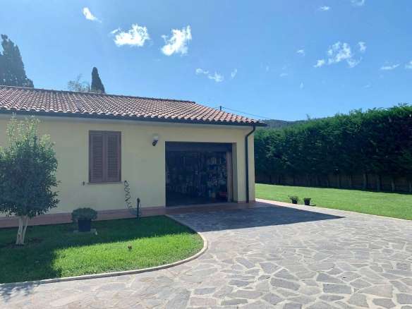 Villa with 2 bedrooms in Piombino, Livorno, Tuscany, Italy
